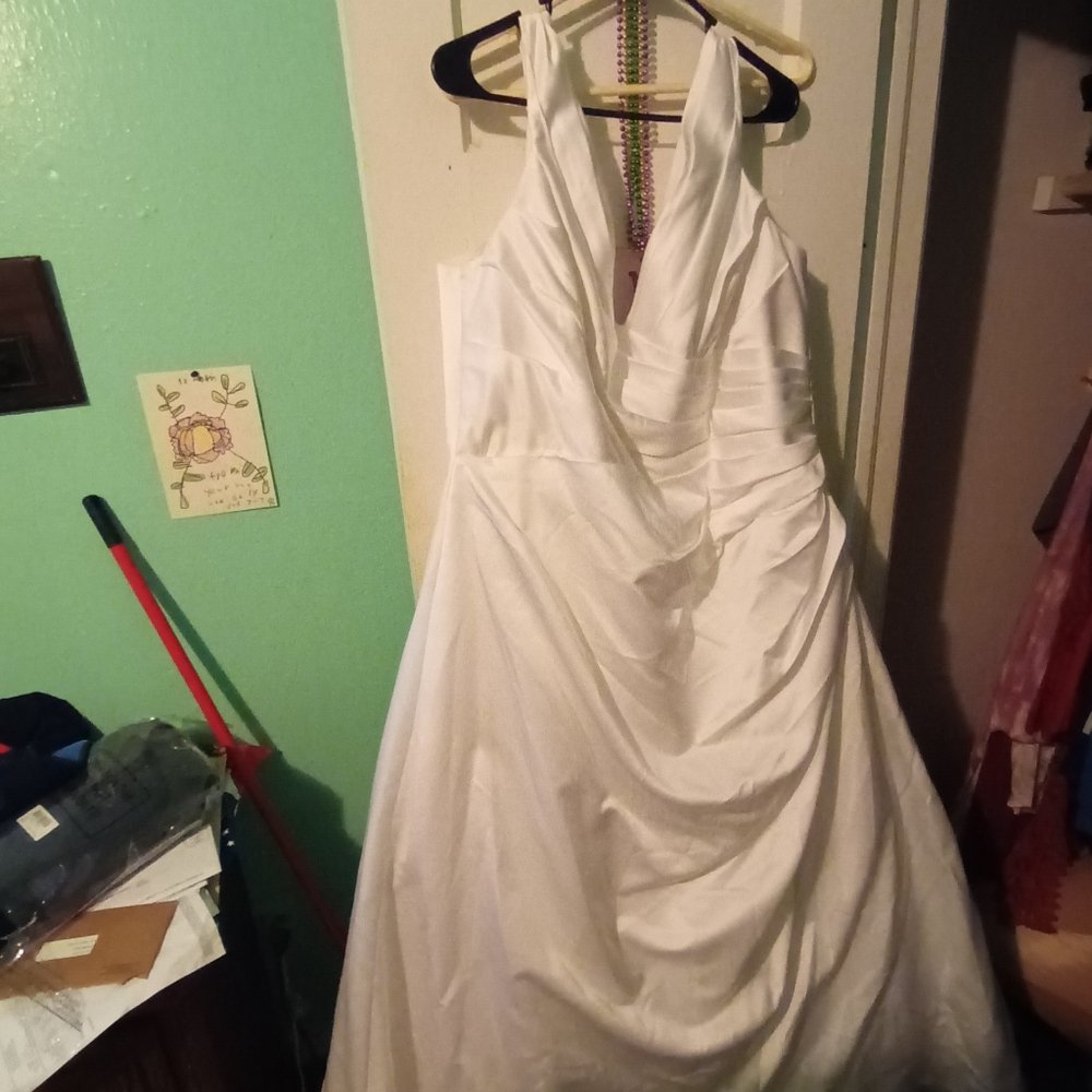 David bridal wedding dress